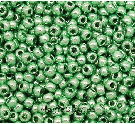 Бисер чешский 10/0 Кристалл, 18556 Green, 50гр